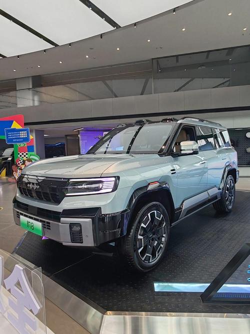 东莞莞城区万盛耀企业管理咨询比亚迪方程豹硬派越野的爆款，英菲尼迪35周年与你共成长